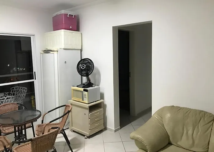 Apto Ubatuba com piscina